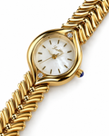 Scottie Arco almond-shaped case with crystals, close-up